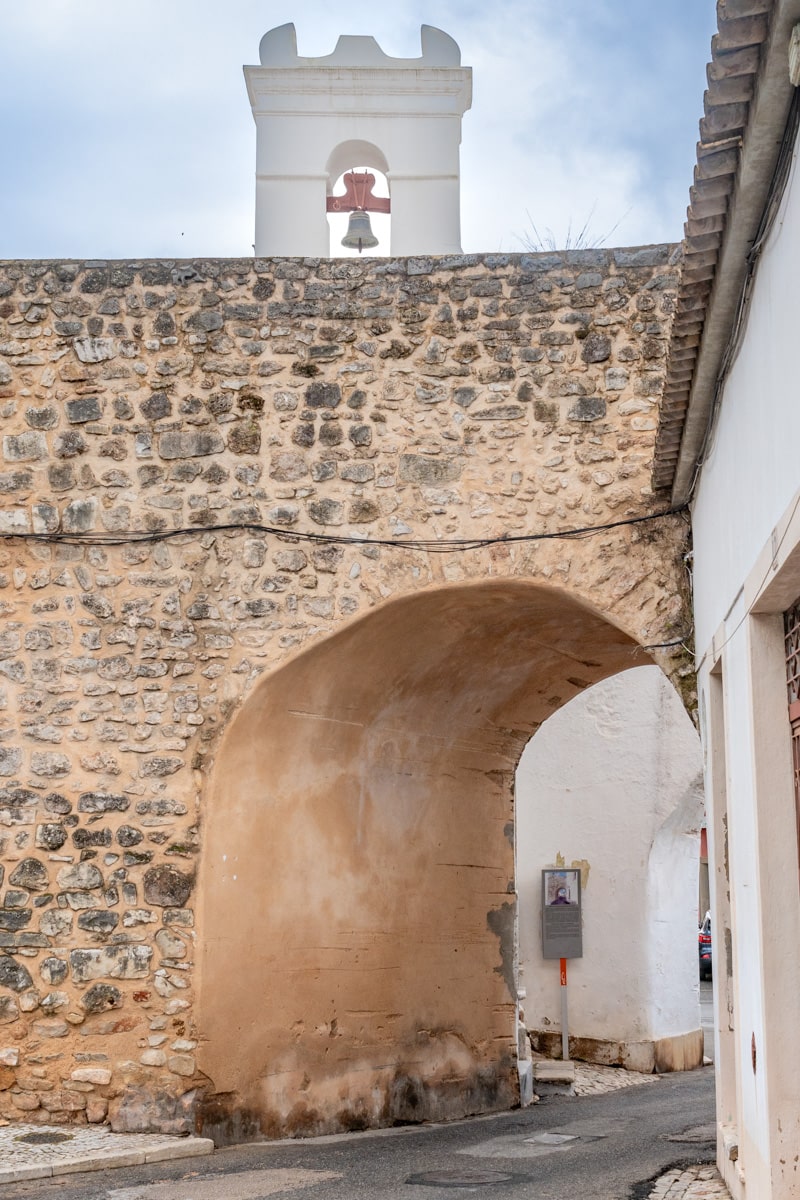 Pont et clocher à Loulé