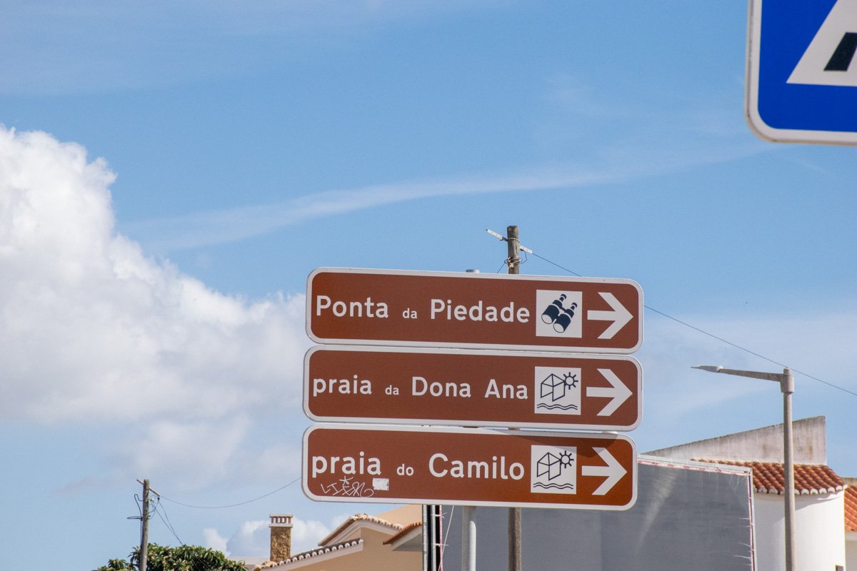 Panneaux vers point de vue Ponta da Piedade, Algarve